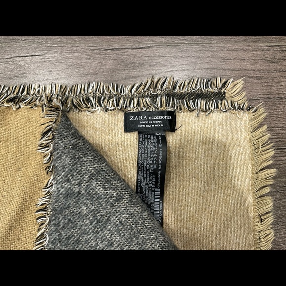 Zara reversible blanket scarf - Picture 1 of 2